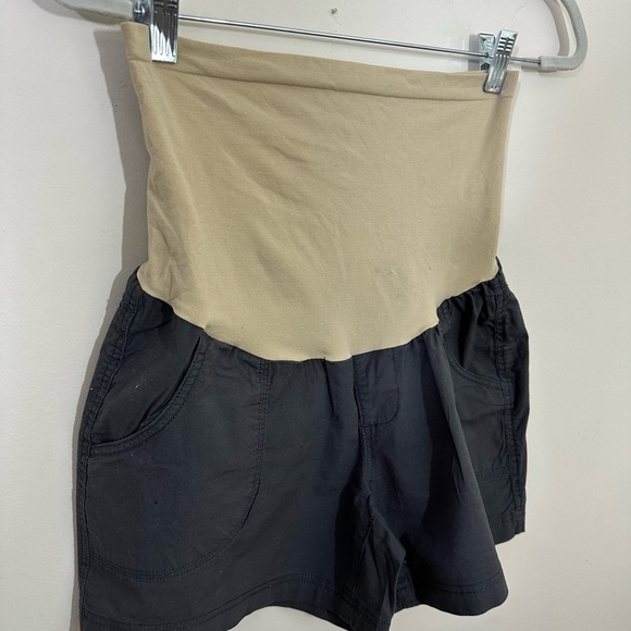 Motherhood Maternity sz med shorts dark gray nearly new - Picture 9 of 11